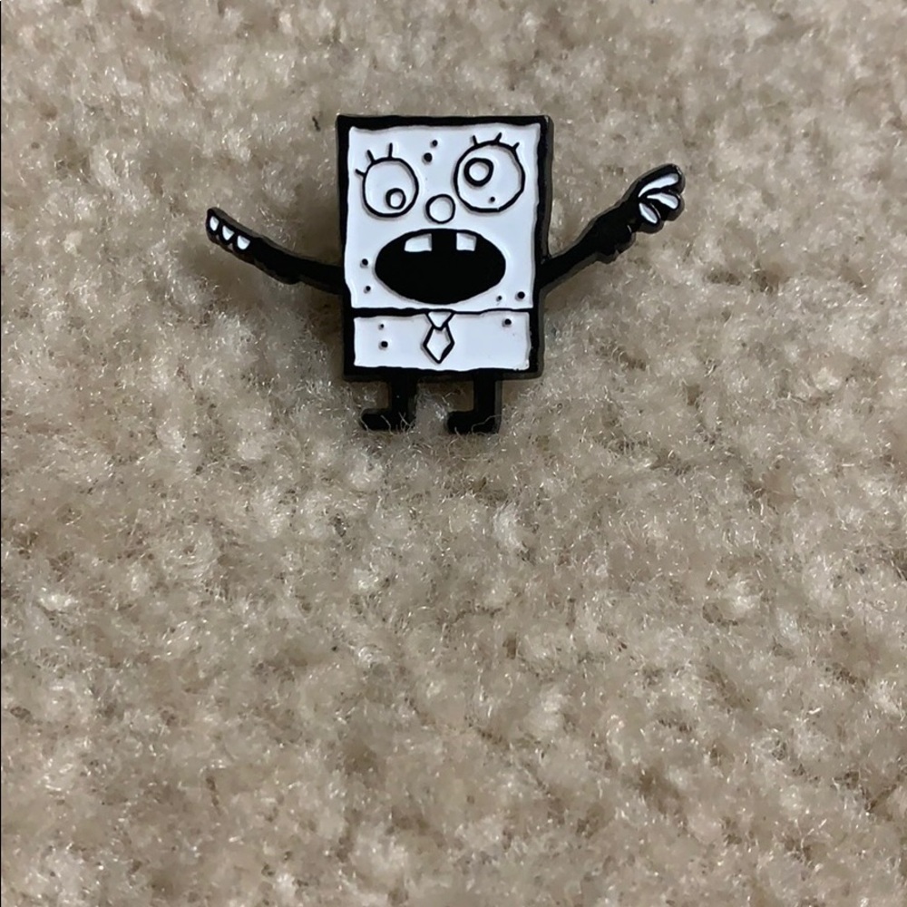 Enamel pin